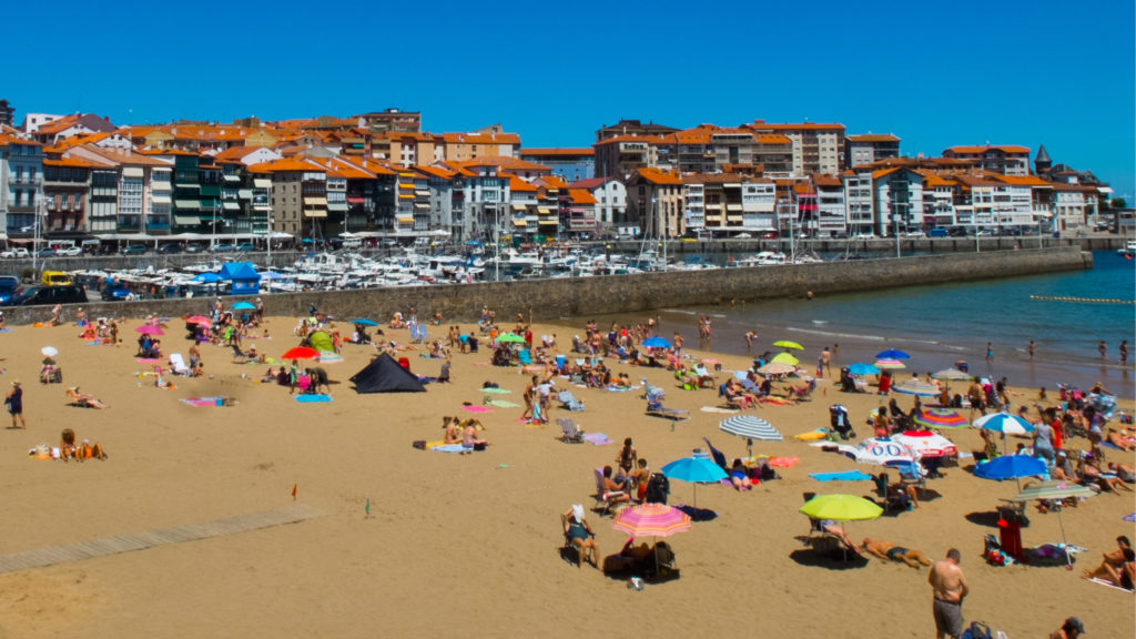 Pantai Menakjubkan di Spanyol